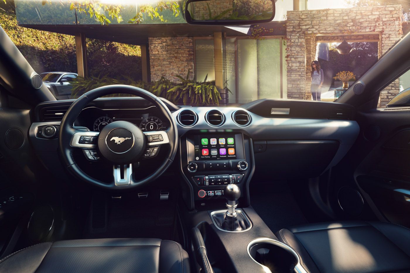 New-Ford-Mustang-Interior%201.jpg