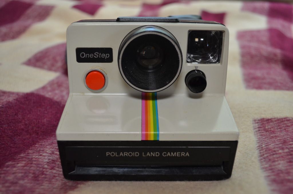 Agnus: Polaroid SX-70 1000 OneStep Land Camera