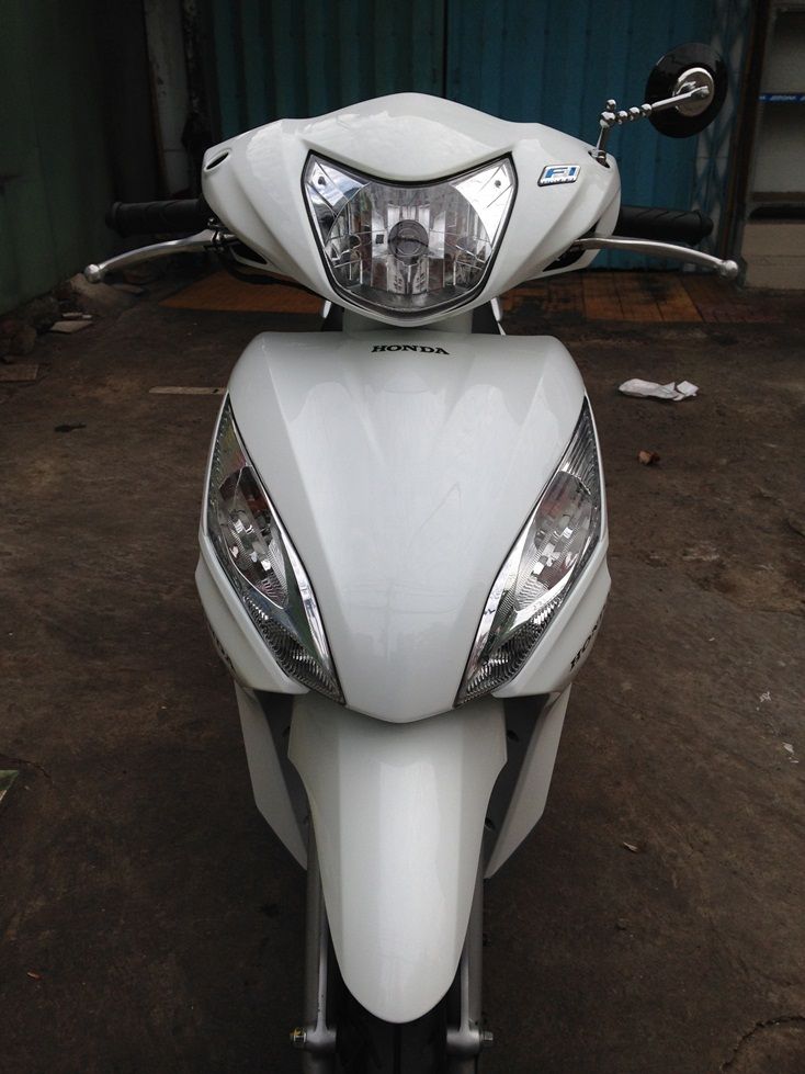 Bán Vision trắng 2012