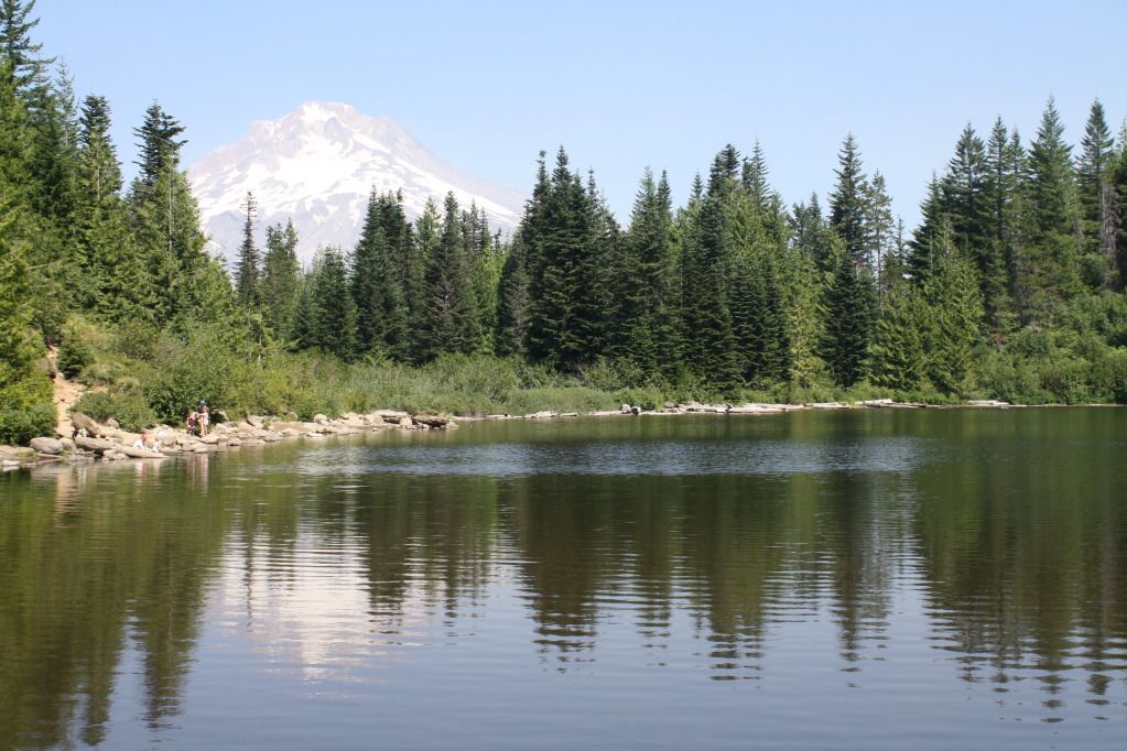 IMAGE: http://i1145.photobucket.com/albums/o516/j28photography/Mirror%20Lake/IMG_3434.jpg