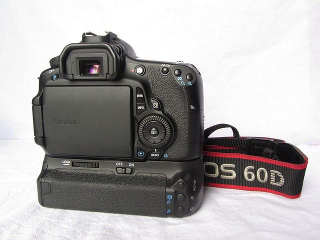 Canon 60D + Grip Giá tốt - 1