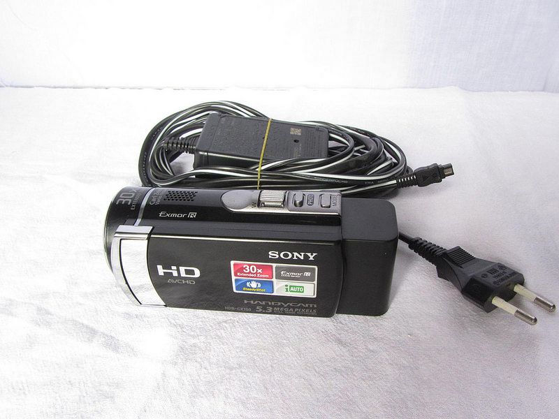 2 Máy quay phim Full HD, Panasonic TM60 , Sony CX190