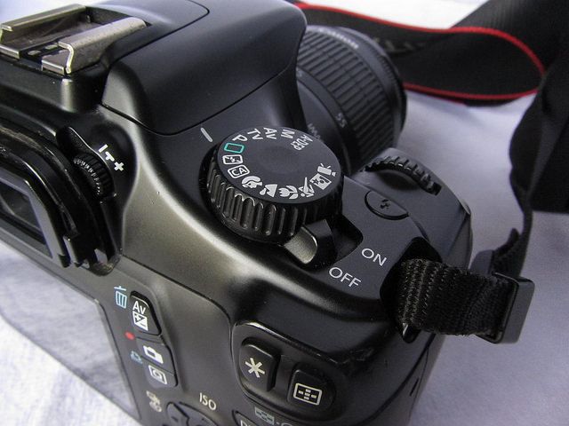 Canon 1100D, kit 18-55mm IS II giá tốt - 1