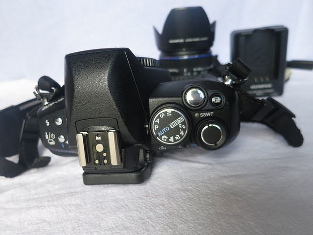 Olympus E420, kit 14-42mm Like New .giá tốt - 2