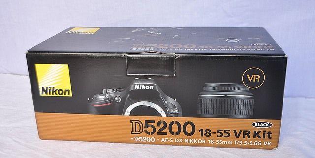 Nikon D5200 Kit 18-55mm VR Fullbox, LIKE NEW 2 SHOT chính hãng VIC
