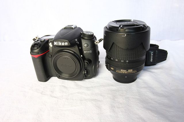 Nikon D3000 kit 18-55mm VR + Nikon D5000 Kit 18-55mm VR + Nikon D7000 kit 18-105mm VR - 4