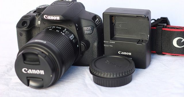 Canon 700D , kit 18-55mm STM. 2k shot giá tốt